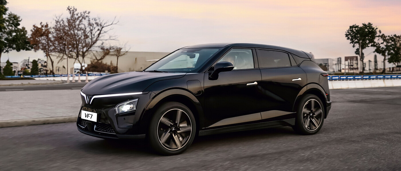 VinFast VF7